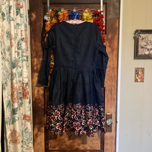 Retro Cocktail Dress - Picture 2 of 10